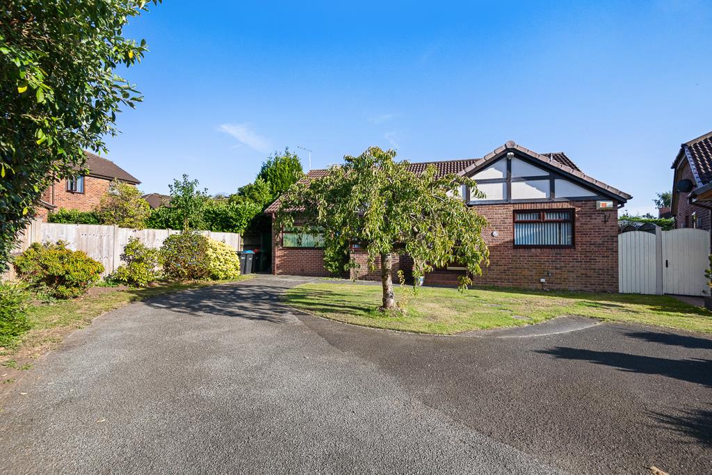 Summerfield Drive, Moulton, Northwich CW Estate Agents